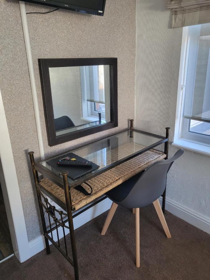 Hotel 140 Bond Blackpool Esterno foto